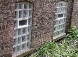 موزاییک شیشه ای