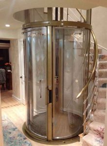 آسانسور شیشه ای
