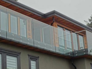 بالکن شیشه ای