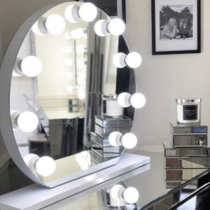 آینه بزرگ نما