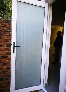 درب شیشه ای سکوریت