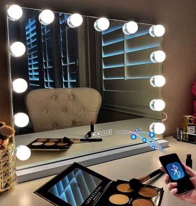 آینه اتاق گریم