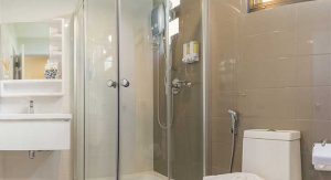 کابین دوش شیشه ای