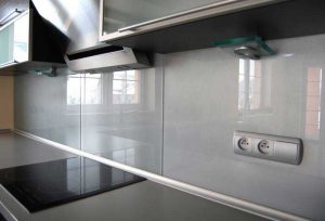 کابینت شیشه ای