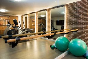 آینه مانیتوردار