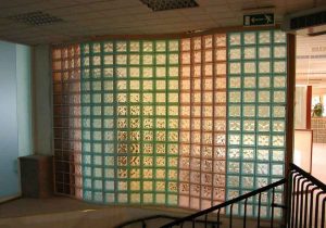 بلوک شیشه ای رنگی