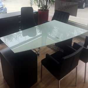 میز شیشه ای دایره