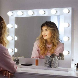 آینه آرایش دیواری