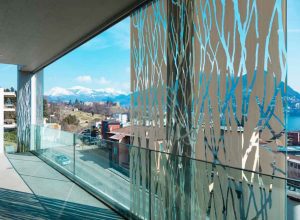 گنبد شیشه ای