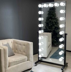 آینه چراغ دار