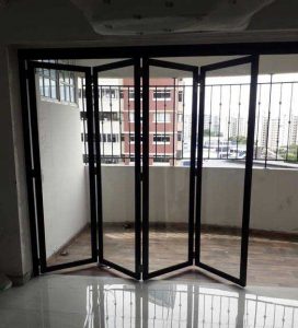 درب شیشه ای کشویی