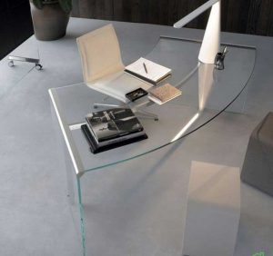 میز شیشه ای رستوران