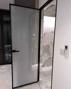 درب شیشه ای