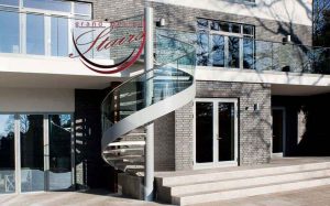 شیشه خم نرده