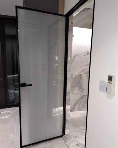 درب شیشه ای