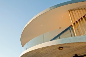 شیشه خم طرح دار