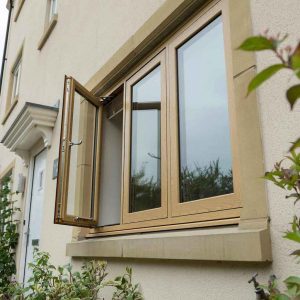 پنجره upvc حفاظ دار